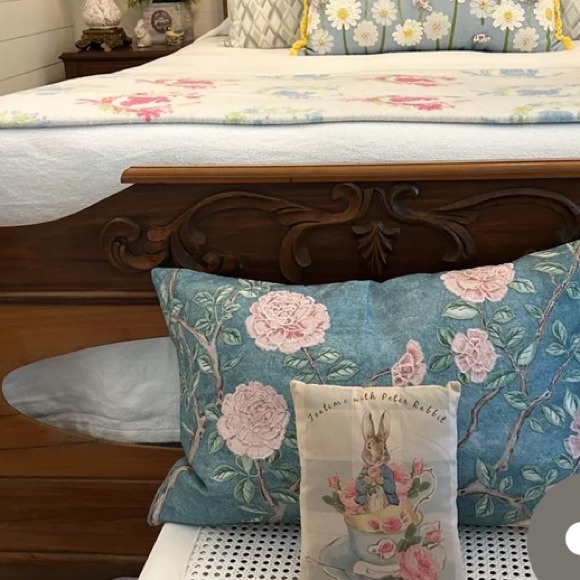 Annie Selke Jolie Embroidered Blue Decorative Pillow Cover 16” X 24” Brand New